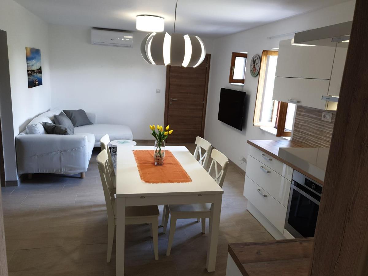 Apartments Stella Apsyrtides Osor Extérieur photo